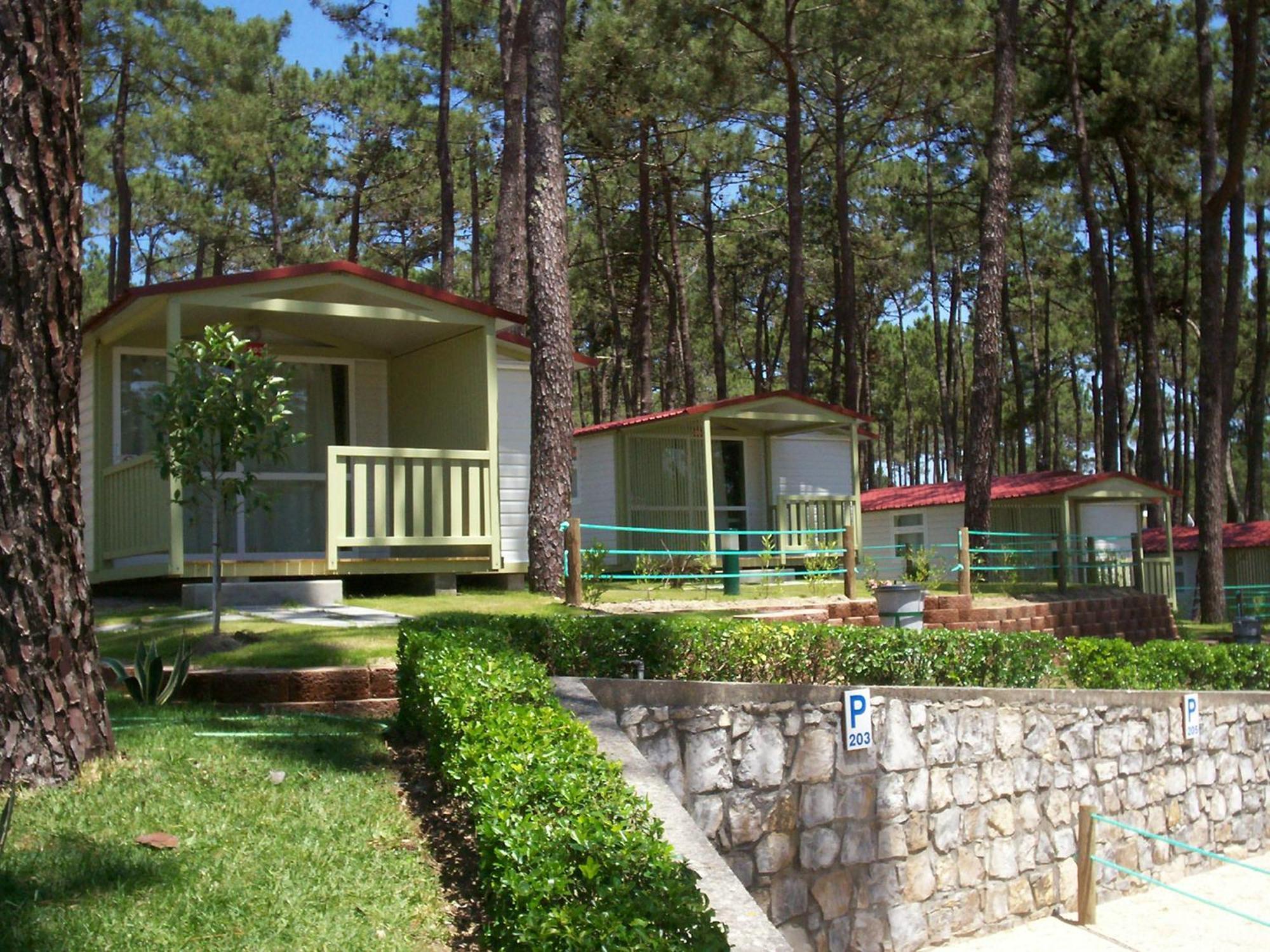Hotel Parque De Campismo Orbitur Valado à Nazaré Extérieur photo